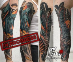 Settima seduta Tatuaggio biomeccanico a colori a tutta manica. Parti metalliche azzurre come scocca esterna con inserti meccanici che formano una sorta di spina dorsale all’interno del braccio e una sorta di cassa toracica all’interno dell’avambraccio. Realizzato magistralmente da Jerry Magni, miglior tatuatore, Bergamo, Milano, Brescia, Piacenza, Lecco, Como, Italia, Lombardia, provincia, Lugano.