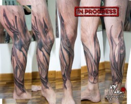 third sitting Full color biomech leg sleeve tattoo. Blue metallic surfaces with warm lights inside. Masterfully done by Jerry Magni Tattoo artist, one of the best Italian tattoo artist; Milano, Bergamo, Lugano, Italy Lombardy.