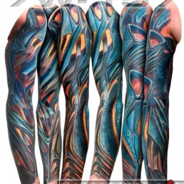 tatuaggio biomeccanico a colori a tutto braccio: Eseguito Jerry Magni, il miglior tatuatore italiano di biomeccanici e tra i migliori tatuatori europei. Migliot tatuatore Bergamo, miglior tatuatore Bergamo, miglior tatuatore Lombardia