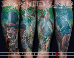 Tatuaggio a colori stile fumettistico, cartoon ispirato a alice nel paese delle meravigli. Il Capelaio matto, bianconiglio, stregatto, Jerry Magni, Tattoo artist, Bergamo, Milano, migliore, tatuatore, Brescia, Como, Lecco, Monza, Varese, Lugano, provincia.