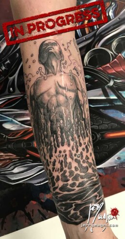 seconda seduta tatuaggio bianco e nero per copertura cicatrici estese