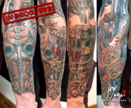 Sesta seduta tatuaggio a colori biomeccanico steampunk a tutta manica