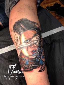 Seconda seduta tatuaggio polpaccio, ducati, farfalle, fiori di cileigio, lava, motore, combustione, valvole, sistema desmo, ragazza con benda, albero di ciliegio, Jerry Magni Tattoo Artist. Bergamo, Milano, Brescia, Piacenza, Mantova, Lecco, Como, miglior tatuatore, provincia, lombardia